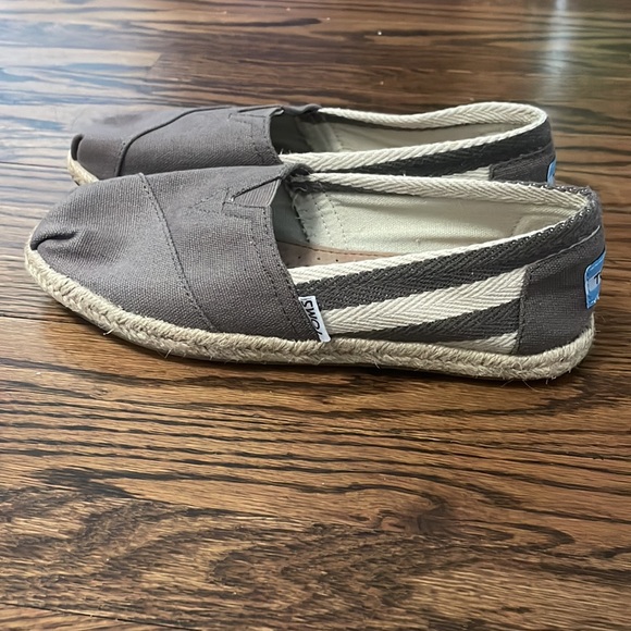 Toms Brown Slip On Espadrilles - Picture 3 of 5